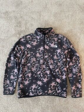 The North Face Pink & Black Patterned Quarter-Zip Fleece Pullover